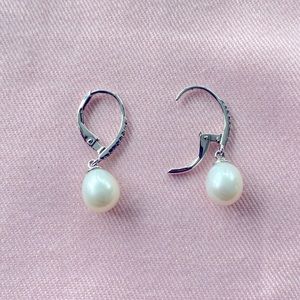 Brand new Pearl earrings